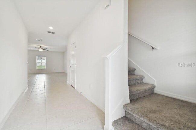 Building Photo - 6335 Ten Acre Ct