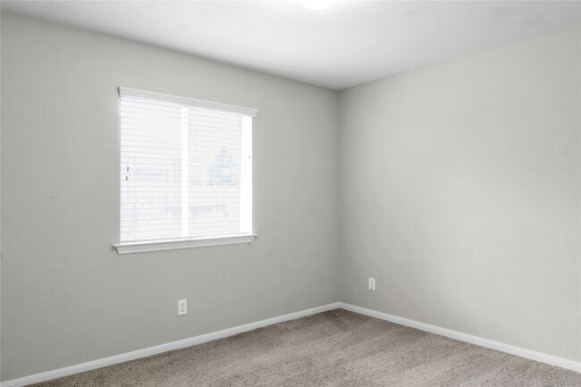Building Photo - 13031 Bramford Pointe Ln