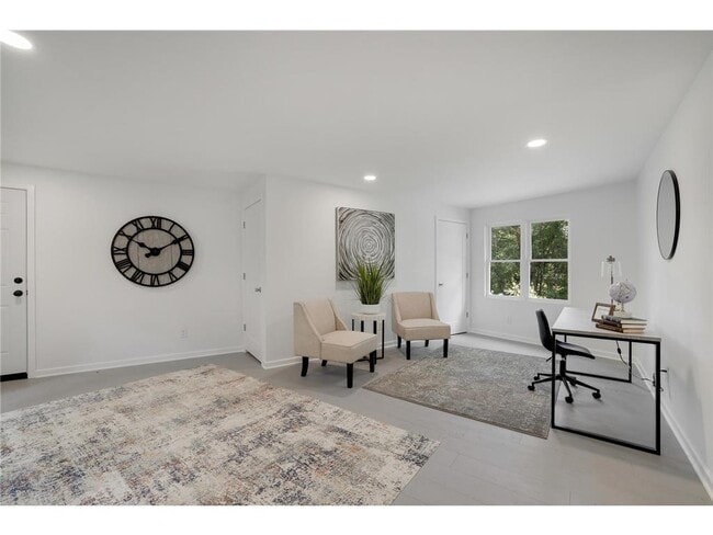 Building Photo - 5111 Colonial Dr