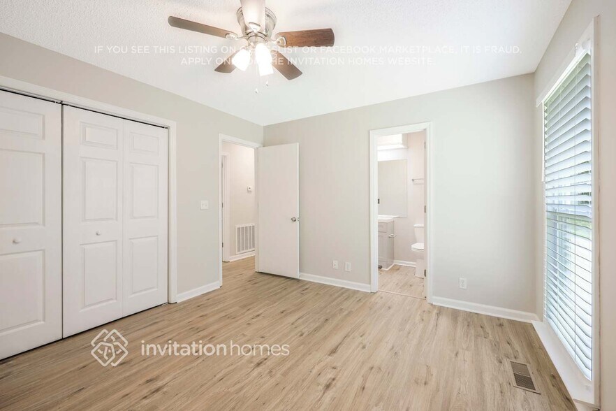 Building Photo - 1015 Rolling Meadow Dr