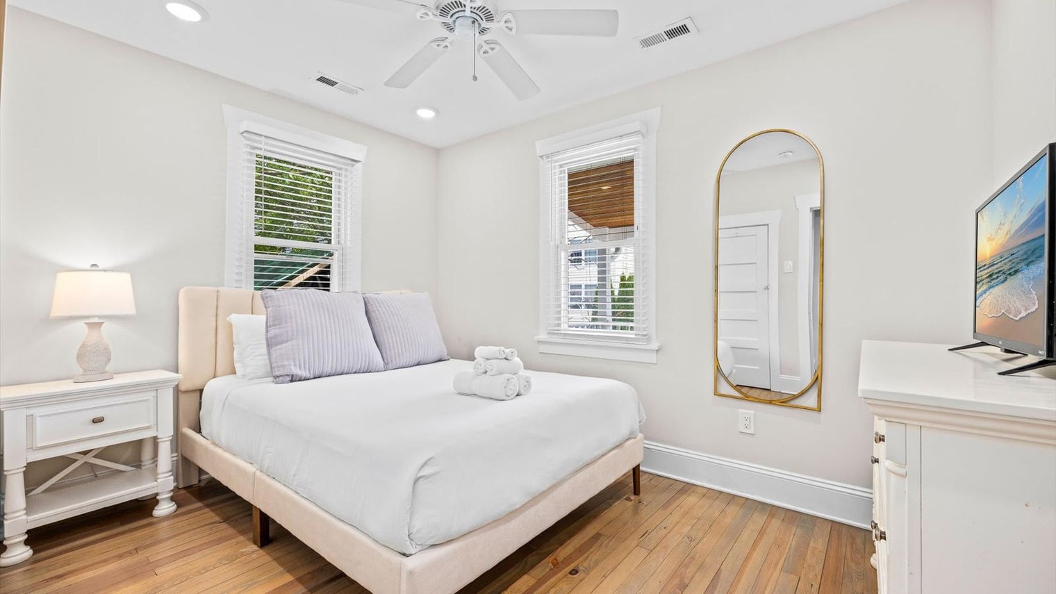 Building Photo - 54 Wesley Rd