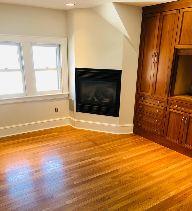 Building Photo - 0 Macdonough Place