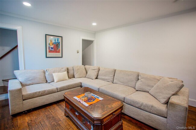 Building Photo - 76 Clayton Ave