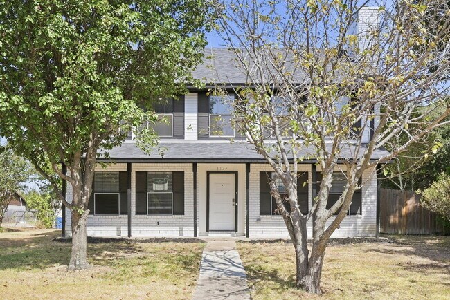 Building Photo - 1125 Harvest Hill Ln