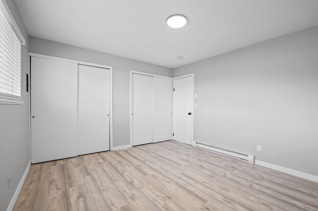 Building Photo - Ground floor remodeled 2 br unit