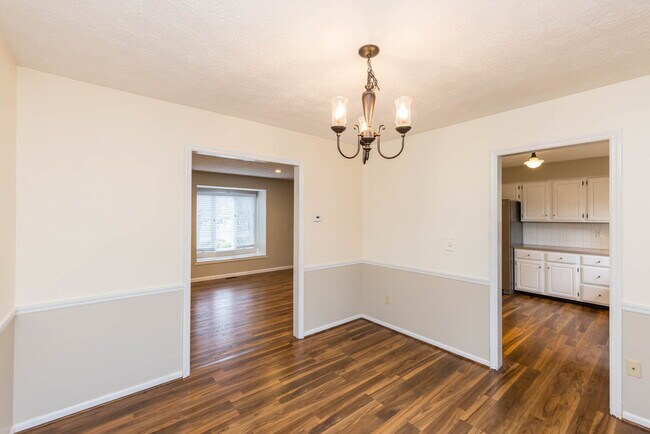 Building Photo - 5334 Tara Hill Dr