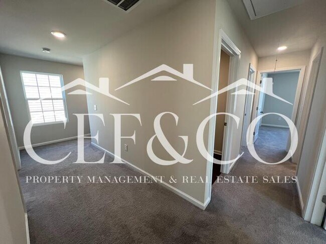 Building Photo - Spacious 5-Bedroom Home with Loft, 2-Car Garage & Neighborhood Amenities