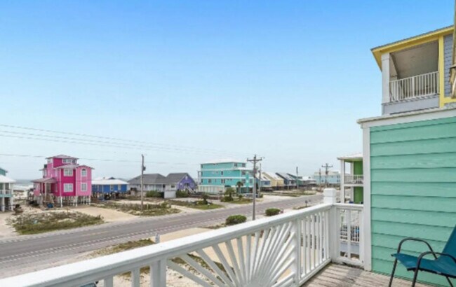 Building Photo - 1412 W Beach Blvd