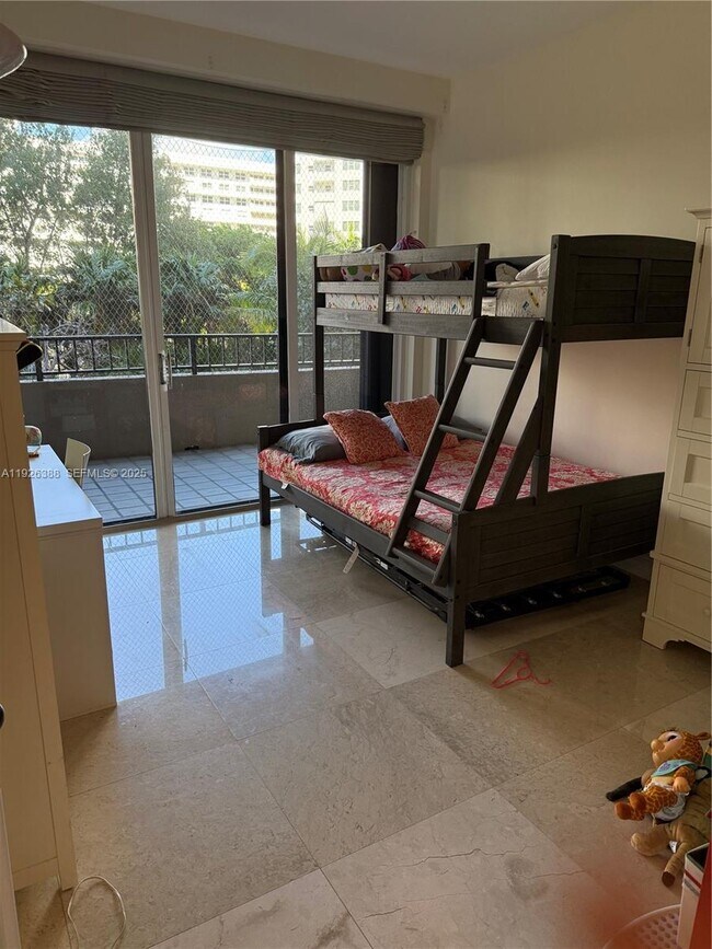 Building Photo - 251 Crandon Blvd