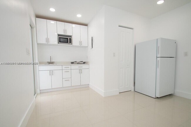 Building Photo - 233 NW 53rd Ave