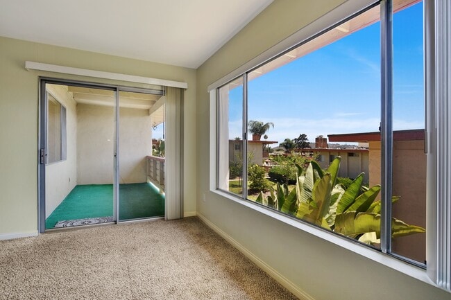 Building Photo - 2 bedroom 2 bath condo for rent in San Car...