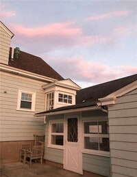 Building Photo - 38 Hilltop Ave