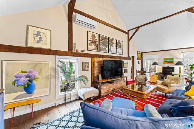 Building Photo - 21 Old Mill Rd