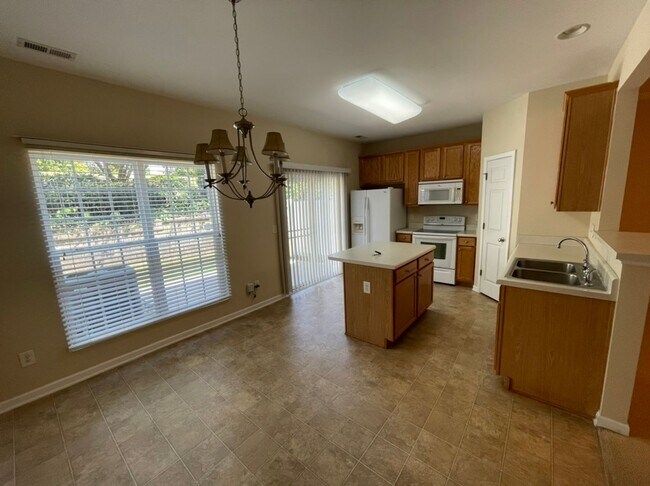 Building Photo - 107 Fanwood Ct