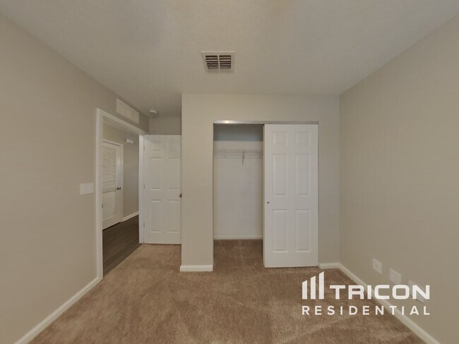 Building Photo - 1312 Sarahs Landing Dr