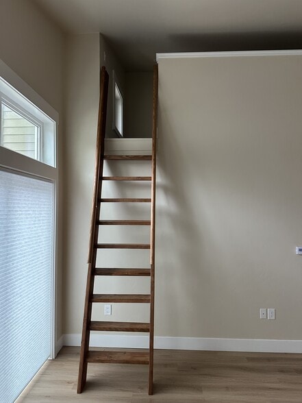 ladder to loft - 335 Russell Blvd