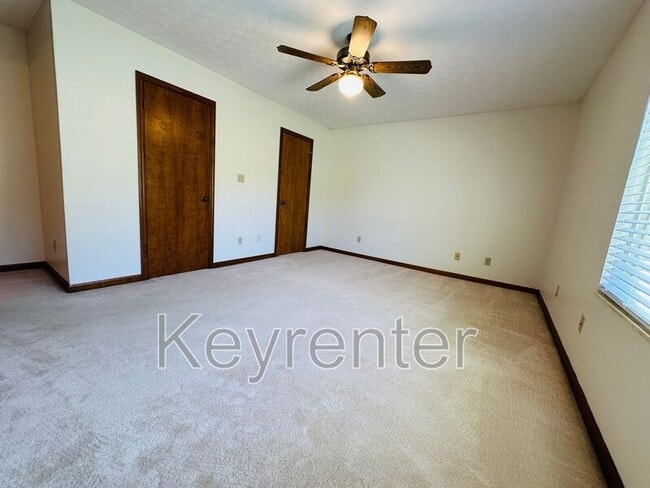 Building Photo - 857 Spinnaker Rd