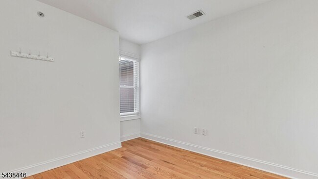 Building Photo - 112 N Broadway