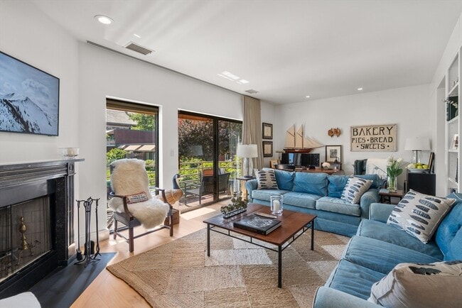 Building Photo - 37 Shipway Pl