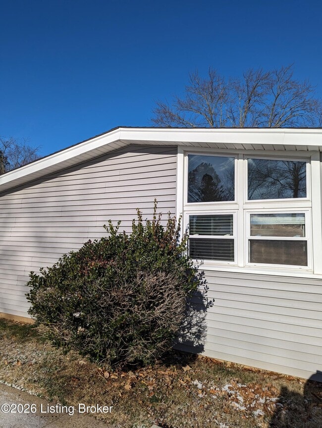 Building Photo - 1701 Brentmoor Ln