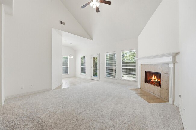 Building Photo - 21654 Horseshoe Dr