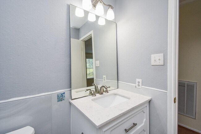 Building Photo - 9506 Tree Sparrow Ln