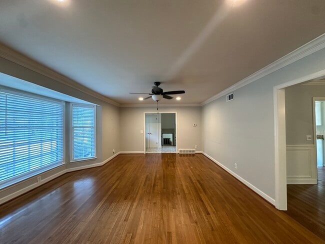 Building Photo - 5901 Brierdale Ave