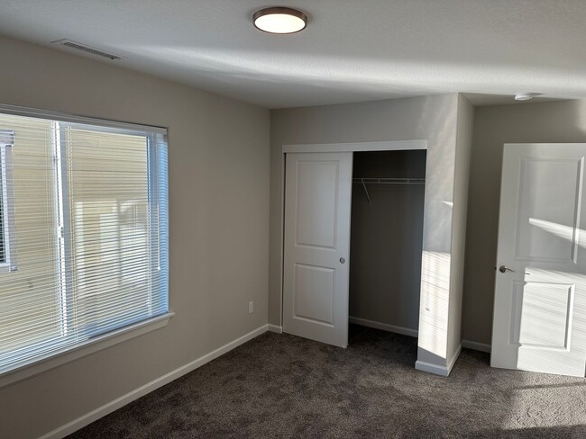 Building Photo - Brand New 3 Bed / 2.5 Bath Duplex! **$99 F...