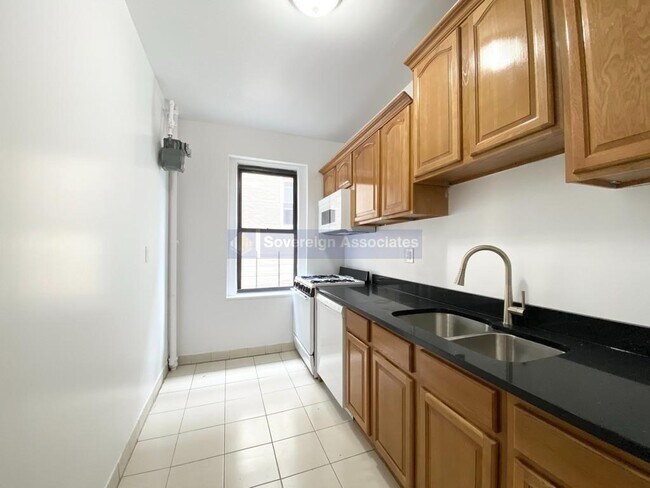 Floorplan - 165 Pinehurst Avenue