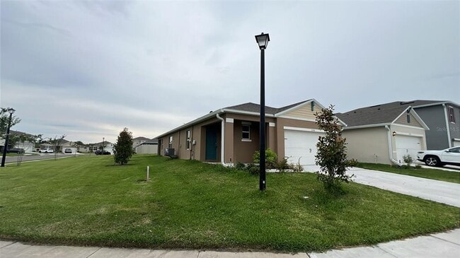 Building Photo - 3556 Sungrove Cir