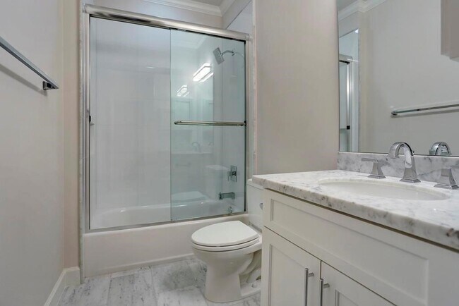 Building Photo - 1522 Dunlavy St