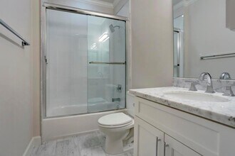 Building Photo - 1522 Dunlavy St