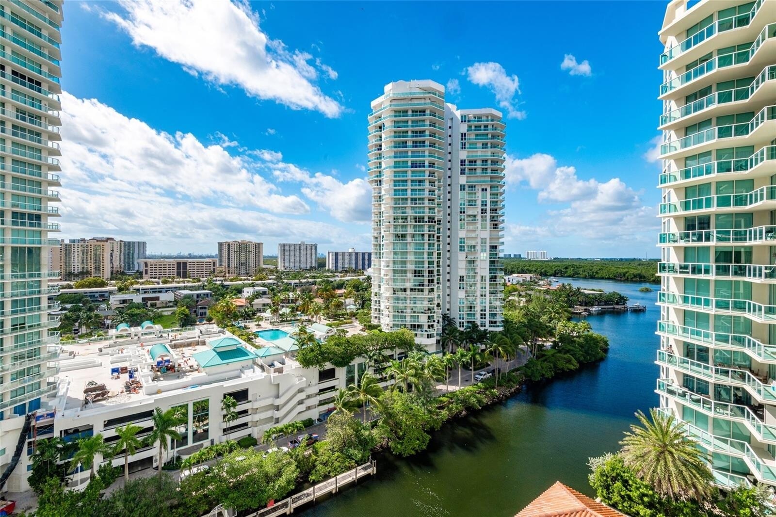 Building Photo - 200 Sunny Isles Blvd