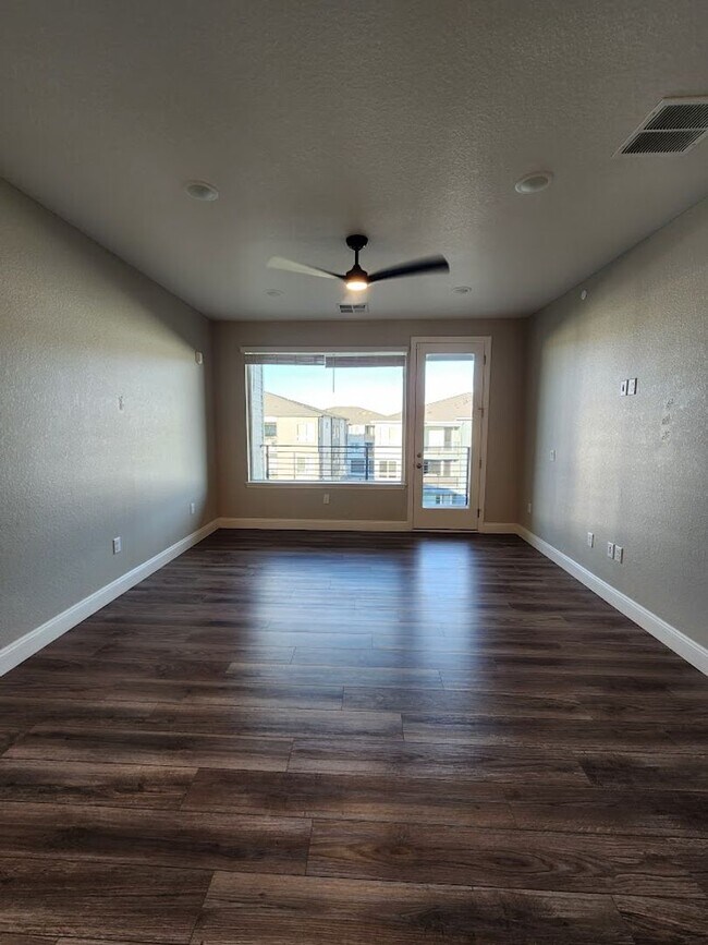 Building Photo - 9570 Accord Ln