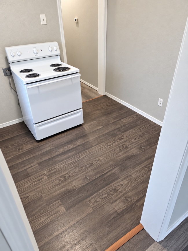 Building Photo - Duplex
