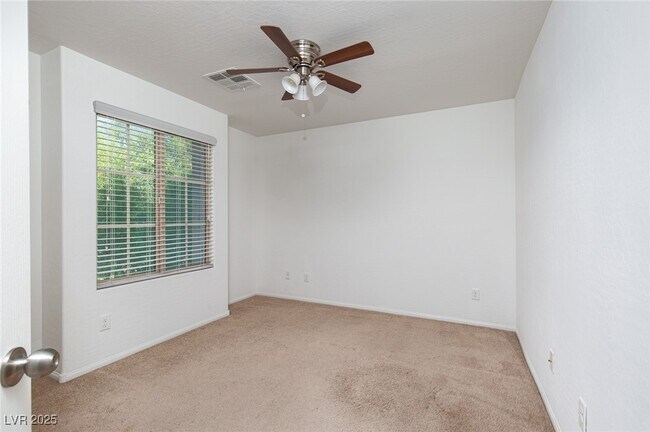 Building Photo - 888 Royal Amethyst Way