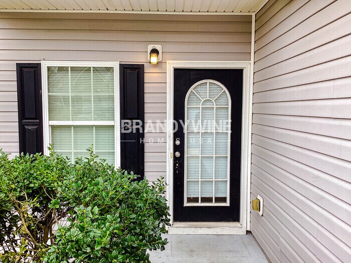 Building Photo - 395 Haverhill Ln