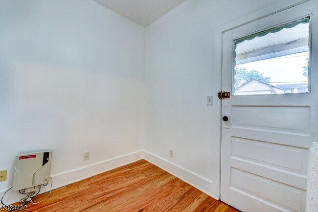 Building Photo - 24 Eckert Ave