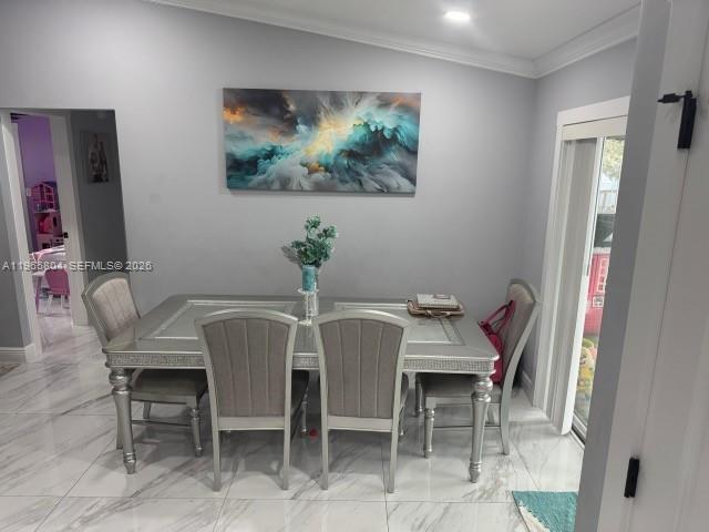 Building Photo - 702 NW Orchid St