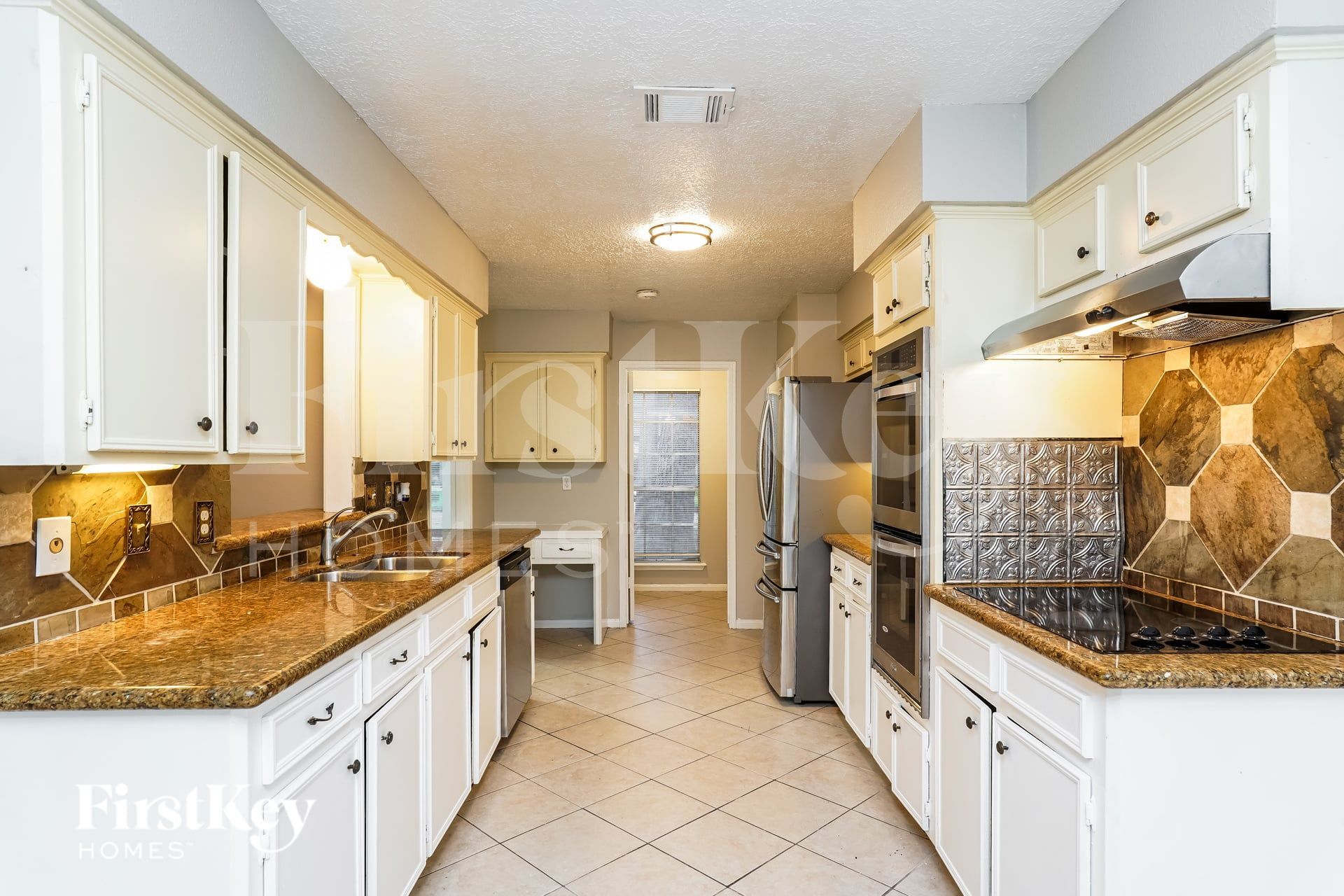 Building Photo - 18111 Fireside Dr