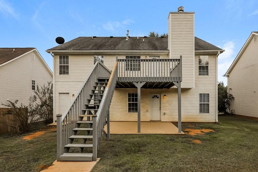 Building Photo - 11752 Spring Lake Way