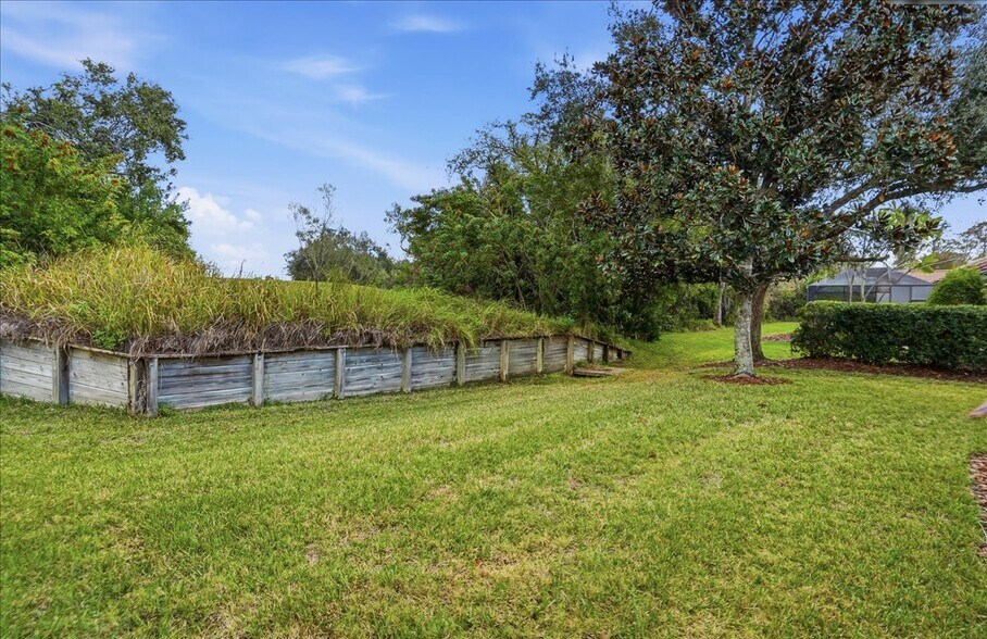 Building Photo - 6055 Wingspan Way