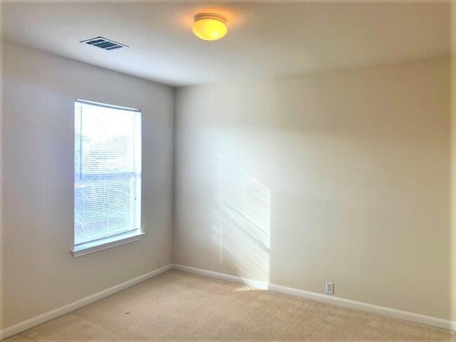 Building Photo - 840 Rusk Rd