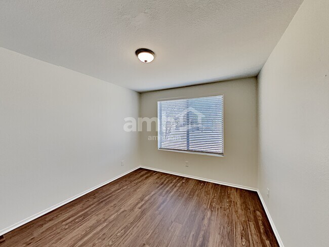 Building Photo - 4284 W Veranda St