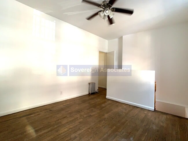 Building Photo - 186 Claremont Ave