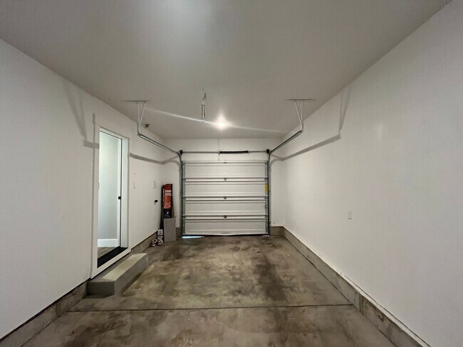 Building Photo - ADS1203