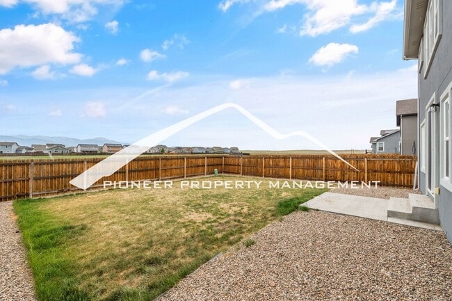 Building Photo - 4 Bed + Office, 2.5 Bath Lorson Ranch Home with Mountain Views & Open Space Behind