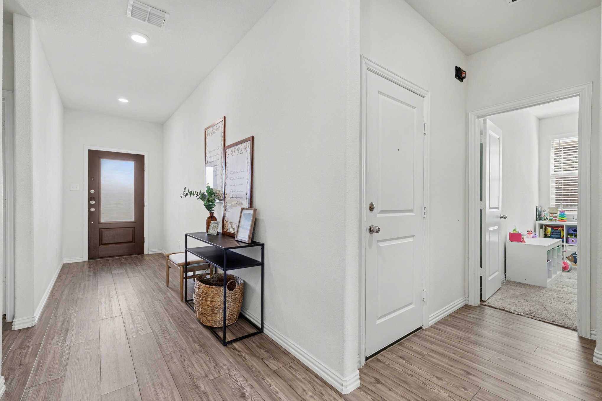 Building Photo - 4619 Cleves Ave