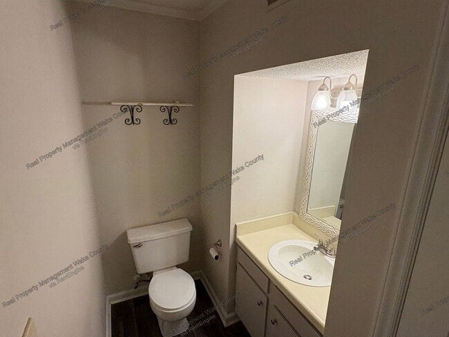 Building Photo - 5512 Hamstead Crossing