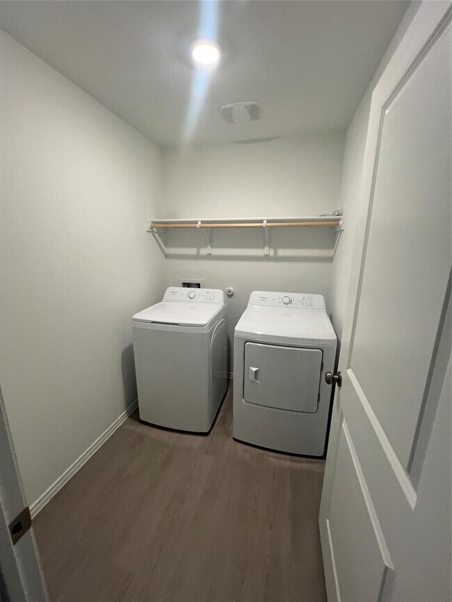 Building Photo - 400 Park Ave